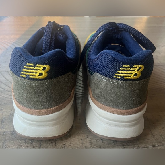 New Balance Men's 997H Sneaker Camper Green Size 11 - Picture 7 of 11